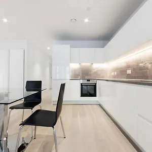  Apartment Spacious Modern United Kingdom