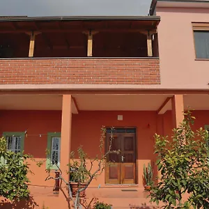https://center-vila-8-kruje.albaniahotels.org